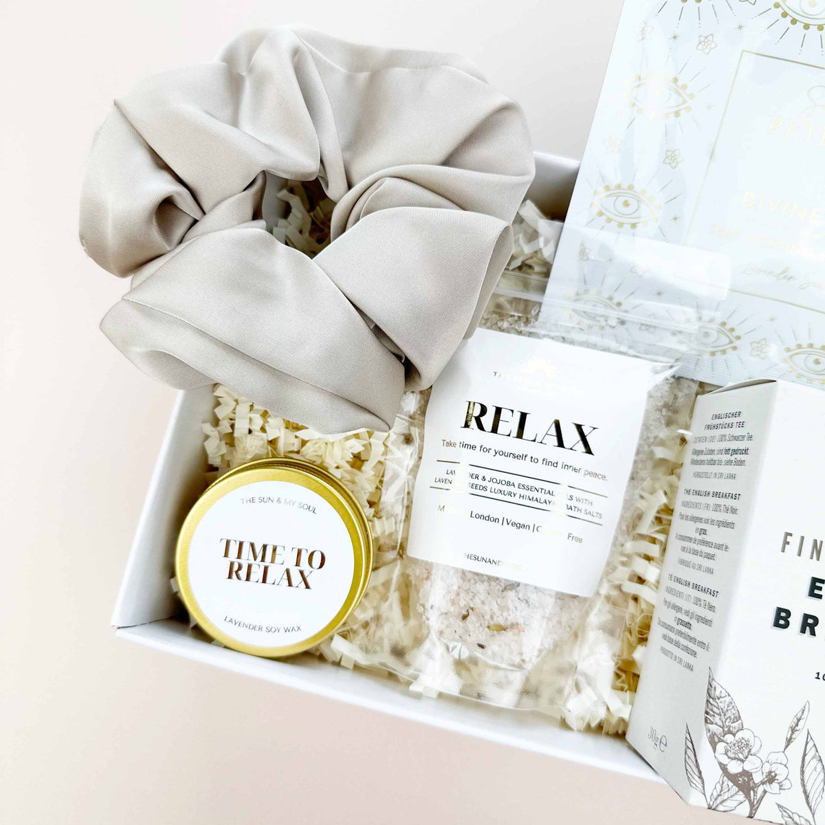 Relax Luxury Himalayan Bath Salts with Lavender, Jojoba Essential Oils with Lavender Seeds